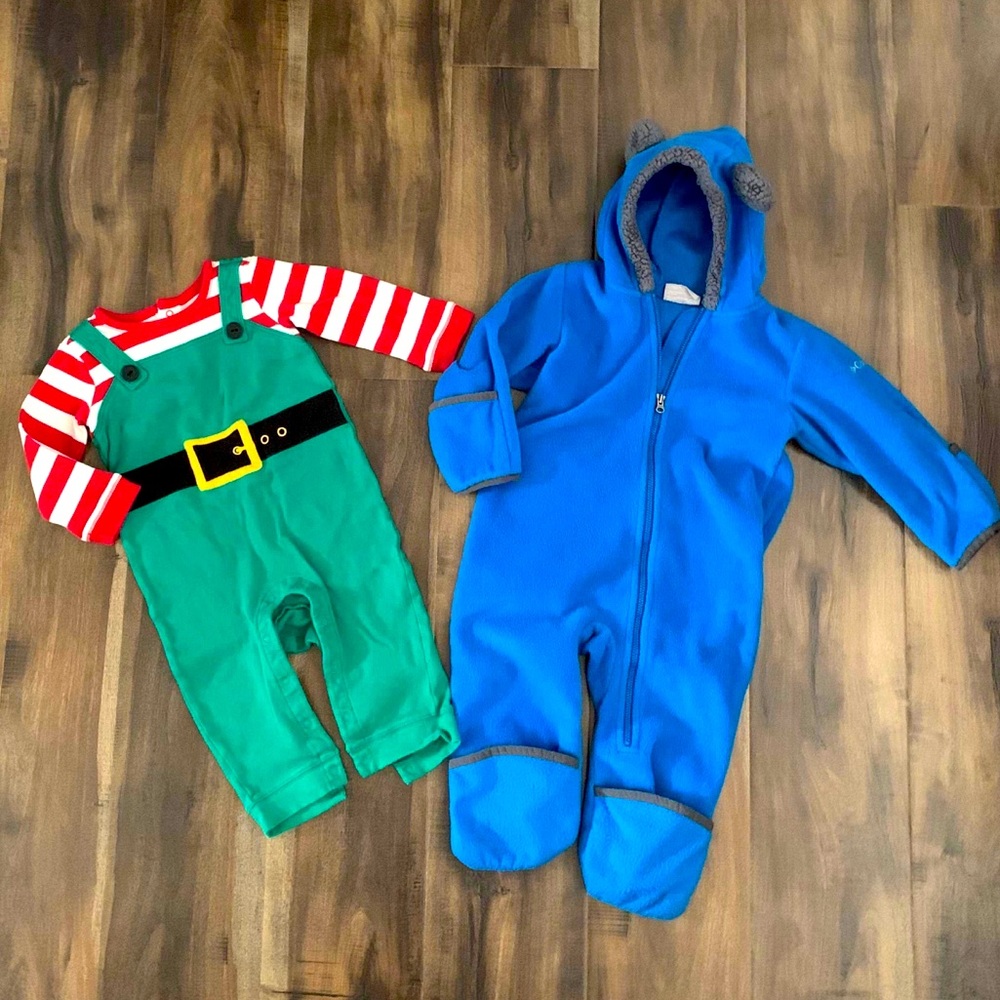 12-18 baby Christmas onesies/ Columbia bunting